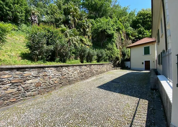 Casa L'arbi * Pino Lago Maggiore