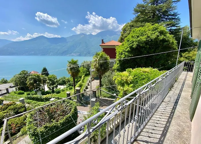 Casa L'arbi Pino Lago Maggiore