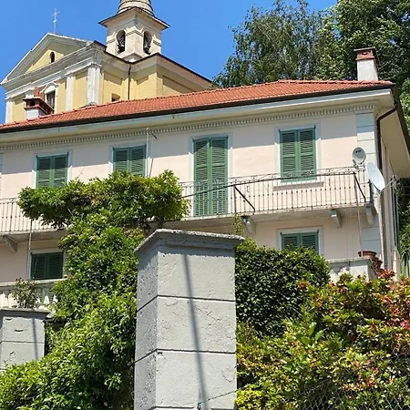 ヴィラ Casa L'arbi Pino Lago Maggiore