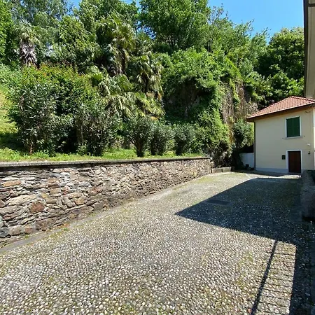 Casa L'arbi * Pino Lago Maggiore